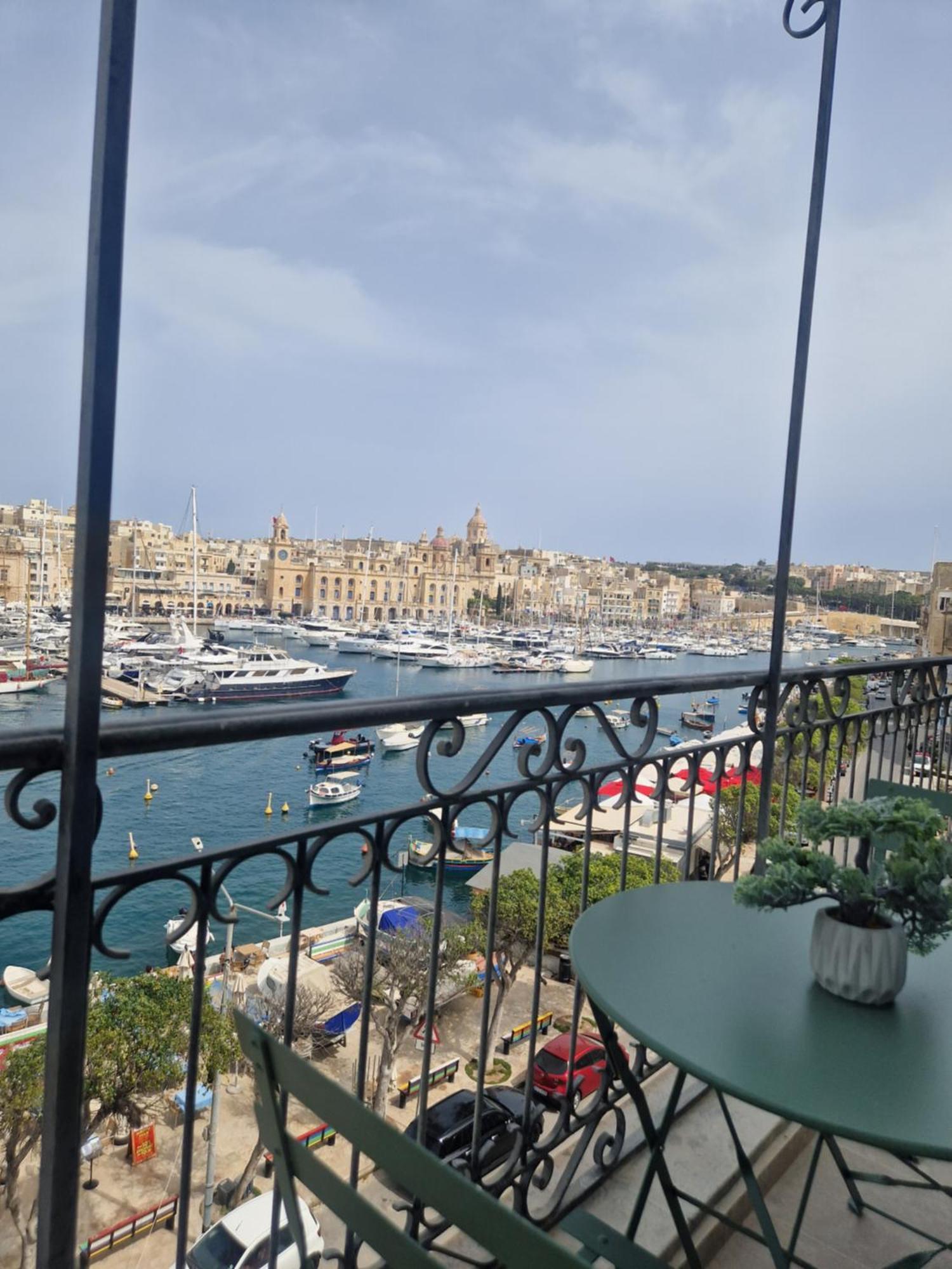 Korzo Suites Senglea Waterfront Exterior photo